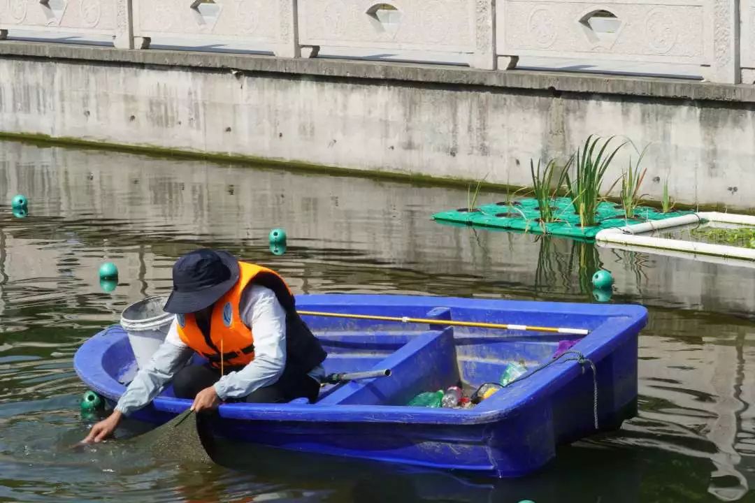 【<a href=http://m.fair3xin.com target=_blank class=infotextkey>雙良</a><a href=http://m.fair3xin.com target=_blank class=infotextkey>新型光催化</a>】“堅守”在汗水中閃光