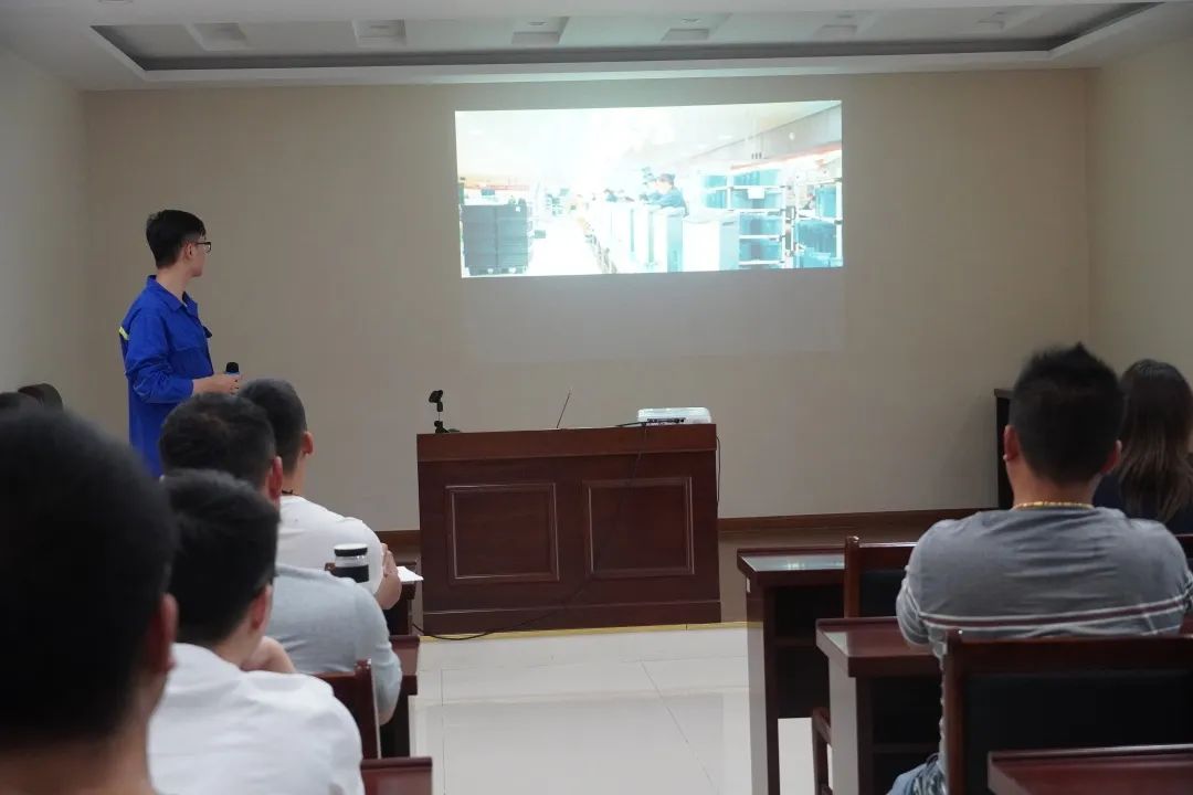 <a href=http://m.fair3xin.com target=_blank class=infotextkey><a href=http://m.fair3xin.com target=_blank class=infotextkey>雙良</a>環(huán)境</a>安全培訓“拍了拍”你