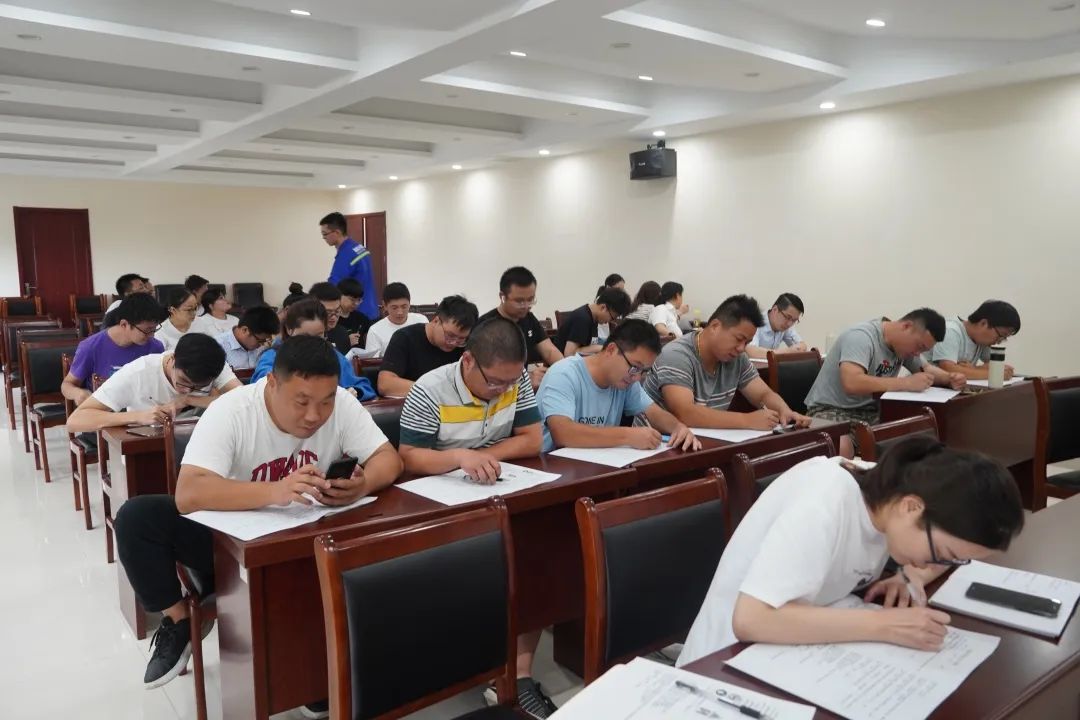 <a href=http://m.fair3xin.com target=_blank class=infotextkey><a href=http://m.fair3xin.com target=_blank class=infotextkey>雙良</a>環(huán)境</a>安全培訓“拍了拍”你